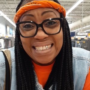 Meet your Posher, Jacqueline